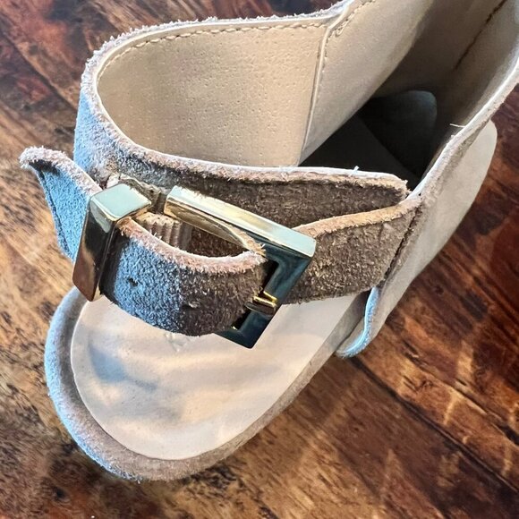 Kenneth Cole Beige Suede Wedge Sandals With Red Floral Embroidery Size 10 - Picture 4 of 14